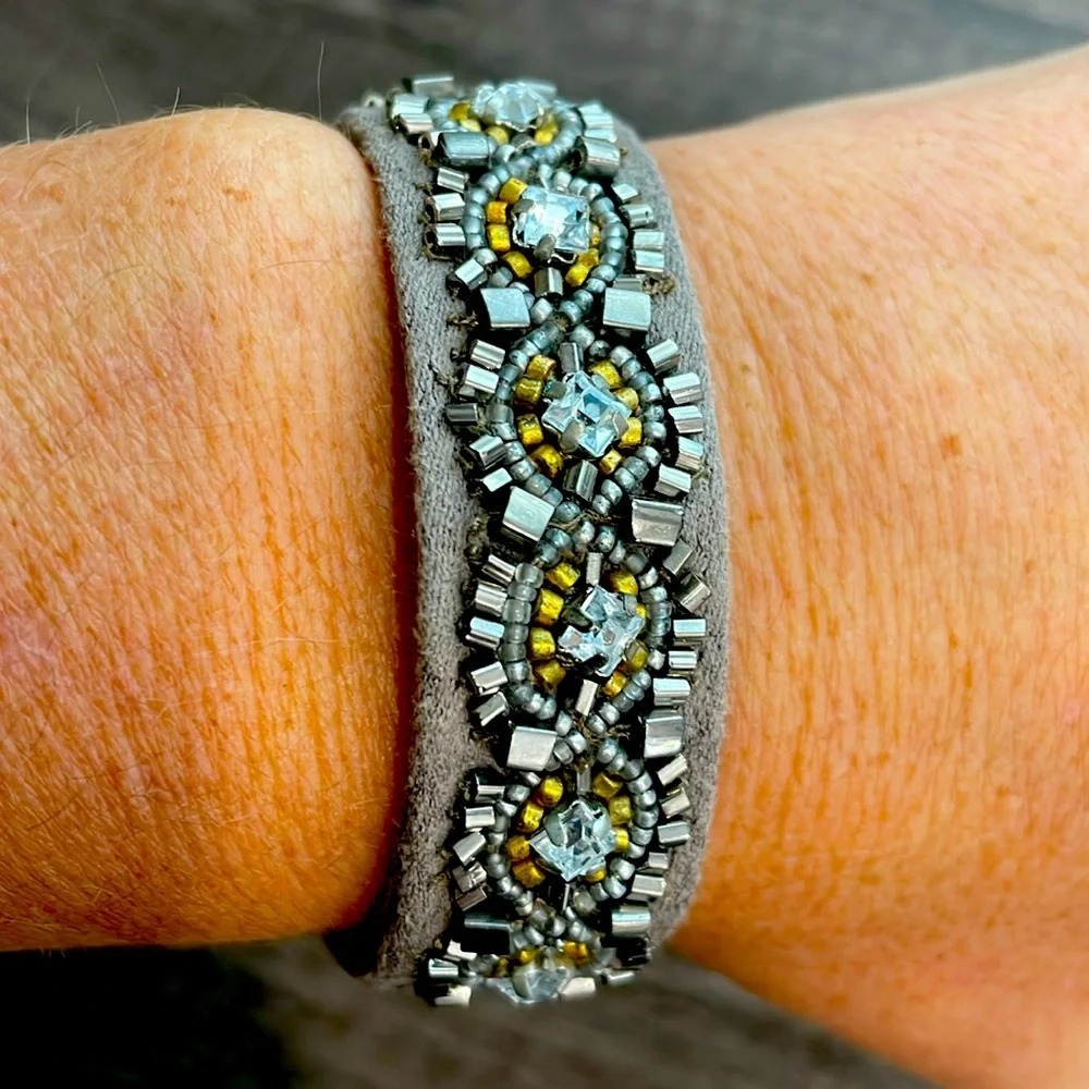 Stella & Dot Gold Silver Metallic Leather Beaded Bracelet Adjustable Snap Close